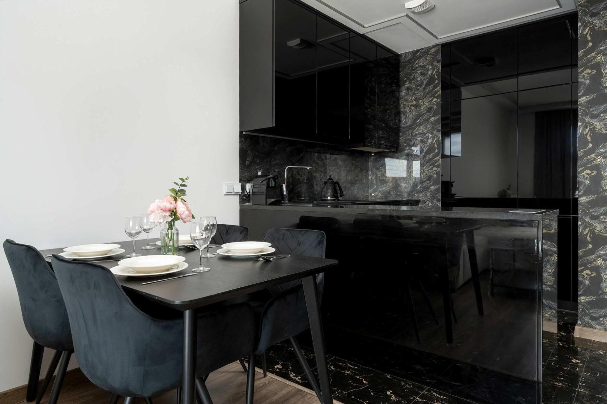 Modern In The Center Of With Air Conditioning And Balcony By Renters Wrocław